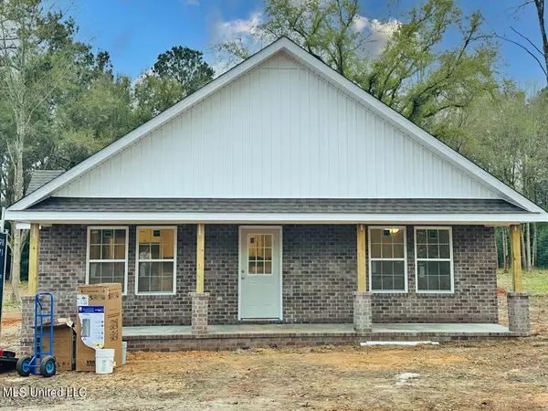 111 E V Lowery Road,  Lucedale,  MS 39452