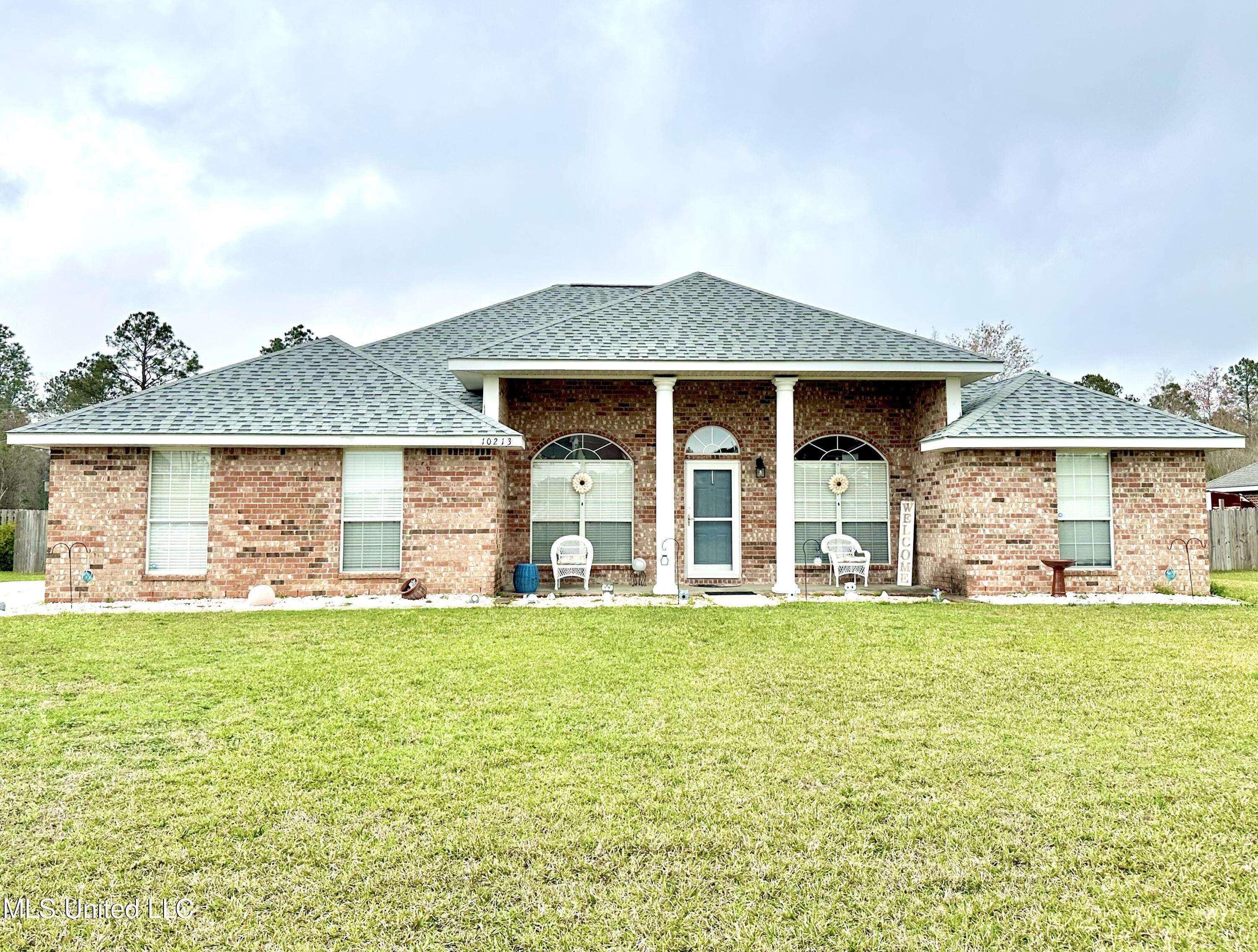 10213 Lake Forest Drive, Vancleave, MS 39565