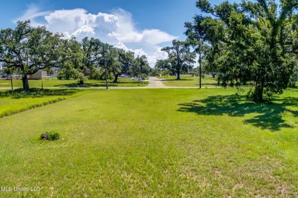 Long Beach, MS 39560,105 Douglas Lane