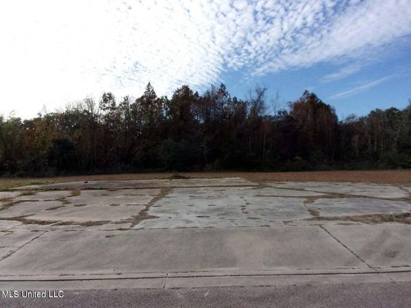 121 Brady Drive, Biloxi, MS 39531