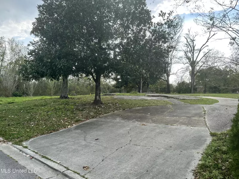 101 Evergreen Drive, D'iberville, MS 39540