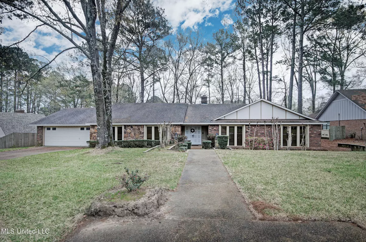 Brandon, MS 39047,215 Edinburgh Court