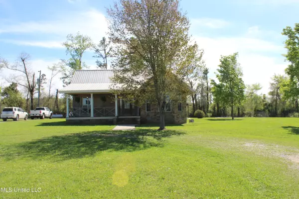 Collins, MS 39428,24 Cothren Road