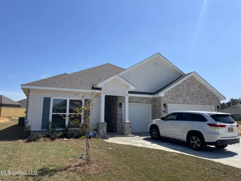 15248 Woodmanse Way, D'iberville, MS 39540