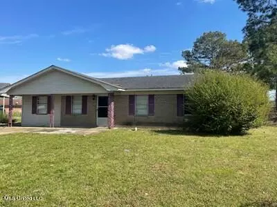 2629 Kay White Circle, Greenwood, MS 38930