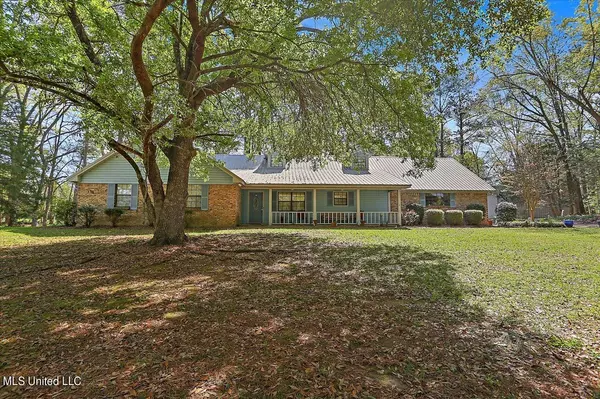 200 Trace Circle, Raymond, MS 39154