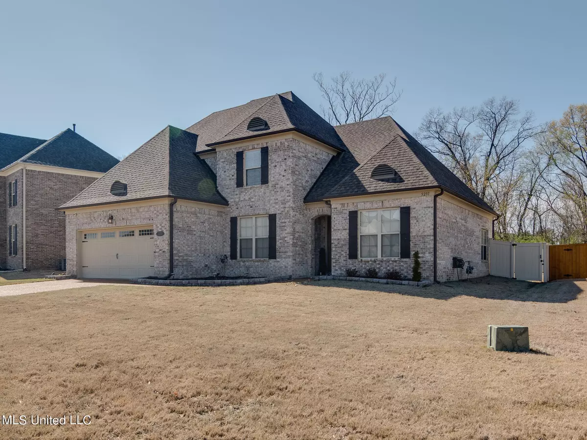 Southaven, MS 38672,5251 Forest Bend Cove