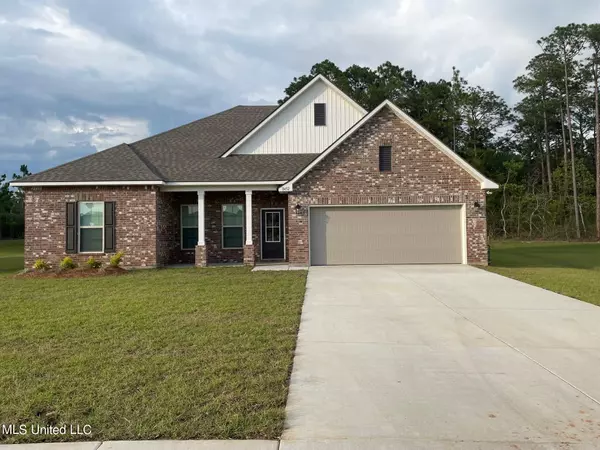 11452 Memphis Circle, Ocean Springs, MS 39564