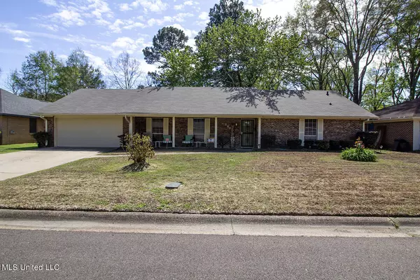 245 Riviera Drive, Jackson, MS 39211