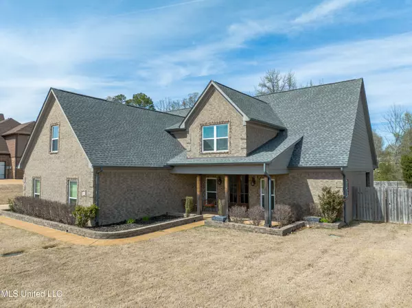 4646 Bakersfield Drive, Nesbit, MS 38651