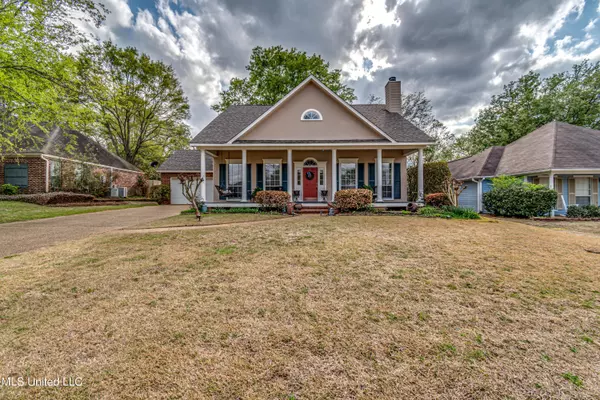 Flowood, MS 39232,2010 Meadow Oak Drive