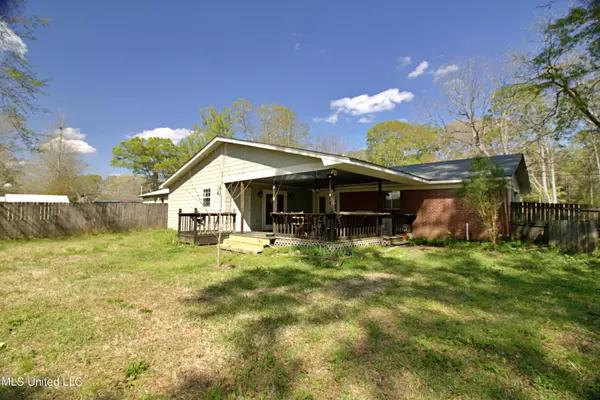 Pelahatchie, MS 39145,104 Williams Avenue