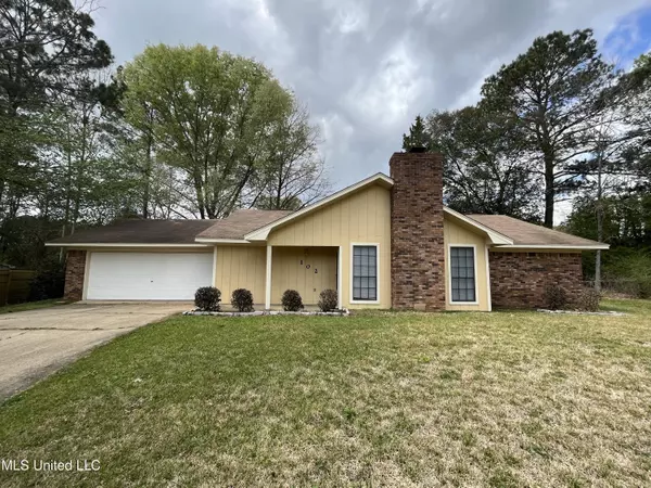 102 Cardinal Cove, Clinton, MS 39056