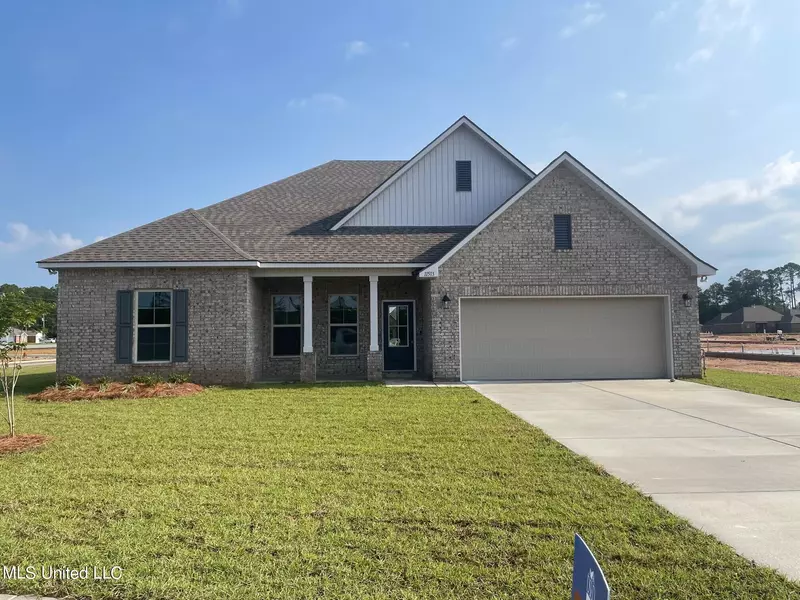 11513 Memphis Circle, Ocean Springs, MS 39564