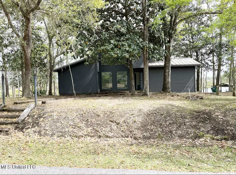 8608 Acorn Drive, Gautier, MS 39553