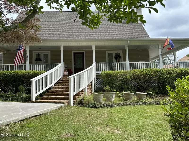 1133 E Lakeshore Drive, Carriere, MS 39426