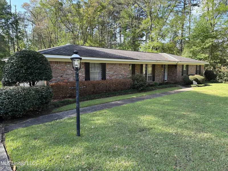 722 Mangum Avenue, Mendenhall, MS 39114