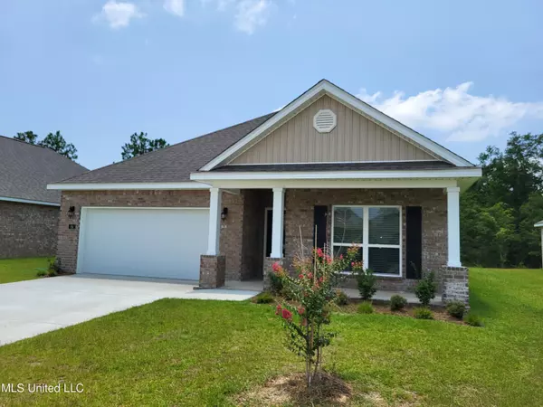 84 Saltmeadow Circle, Ocean Springs, MS 39564