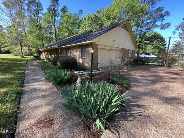 Crystal Springs, MS 39059,1073 Rolling Hills Drive