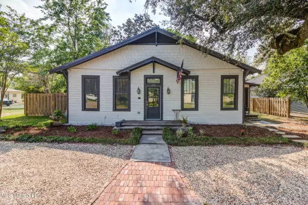 Long Beach, MS 39560,106 S Girard Avenue