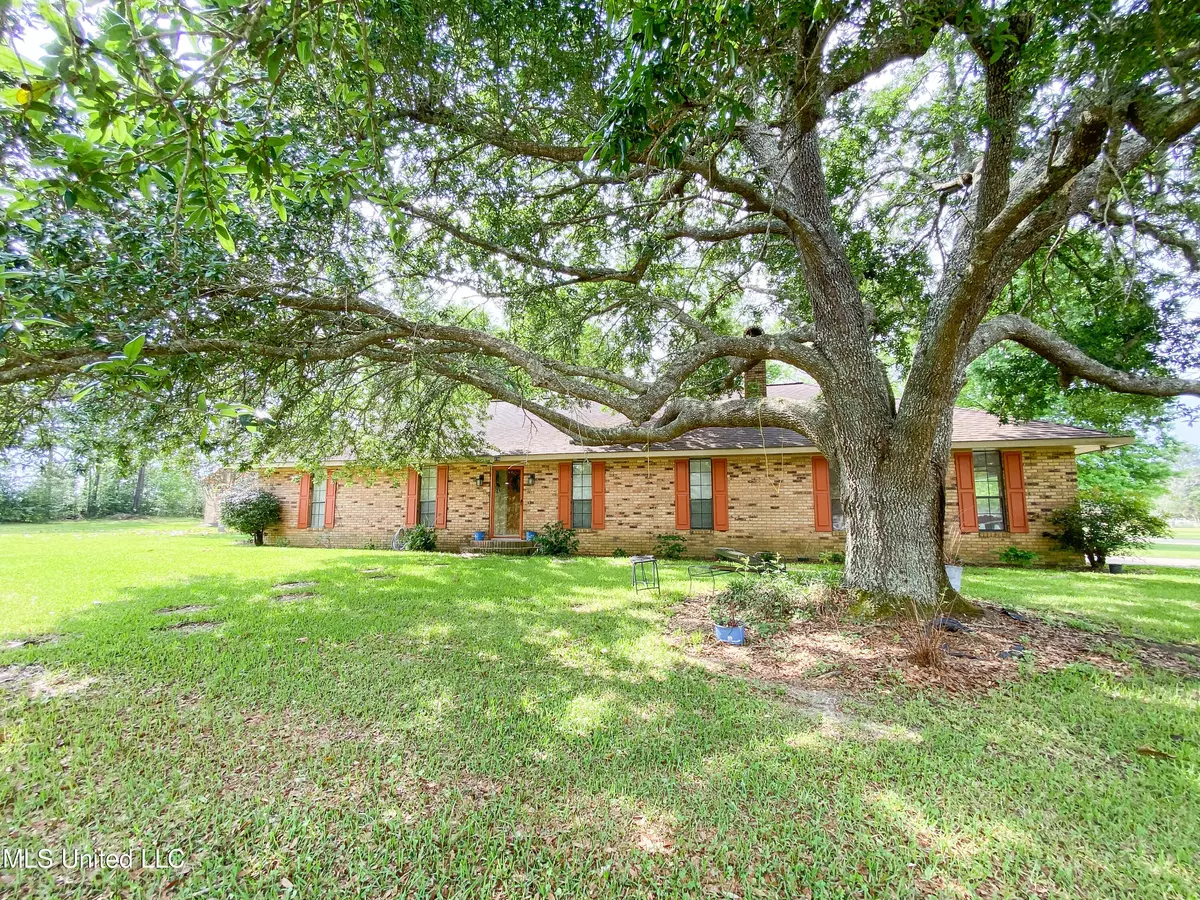 Poplarville, MS 39470,116 Maple Street