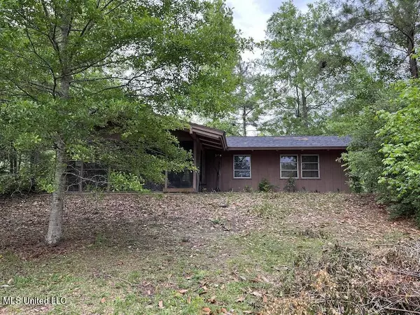 Perkinston, MS 39573,6 Dogwood Lane