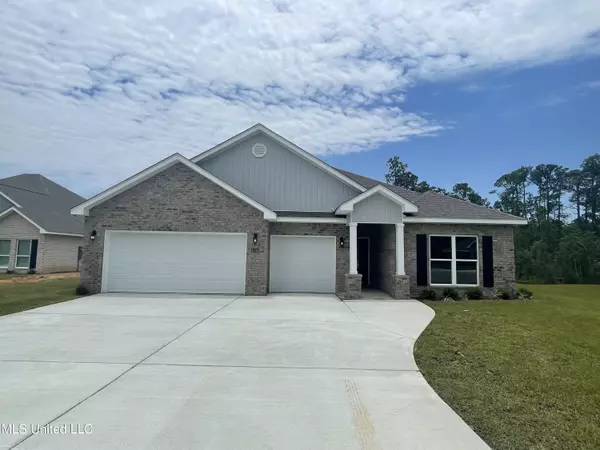 11705 Loblolly Court, Ocean Springs, MS 39564