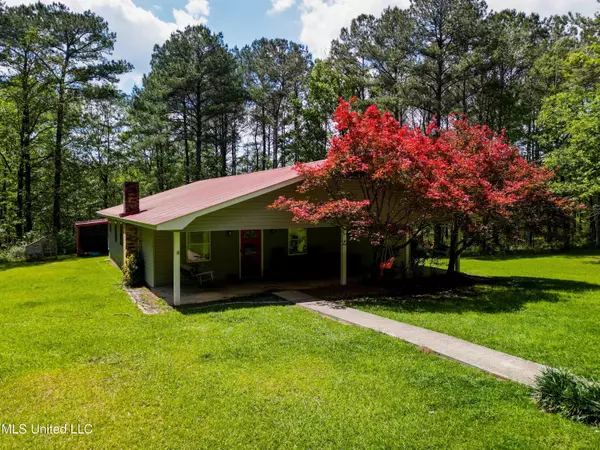 2947 Bee Tree Road, Richton, MS 39476