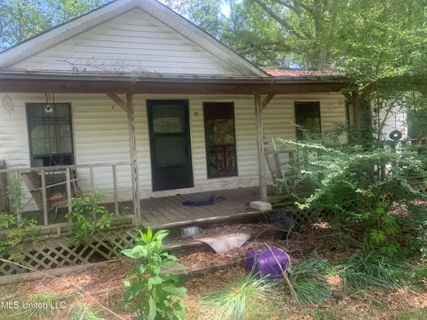 208 County Road 19, Stringer, MS 39481