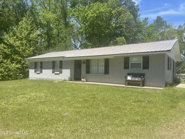 9820 Old Jackson Road, Forest, MS 39074