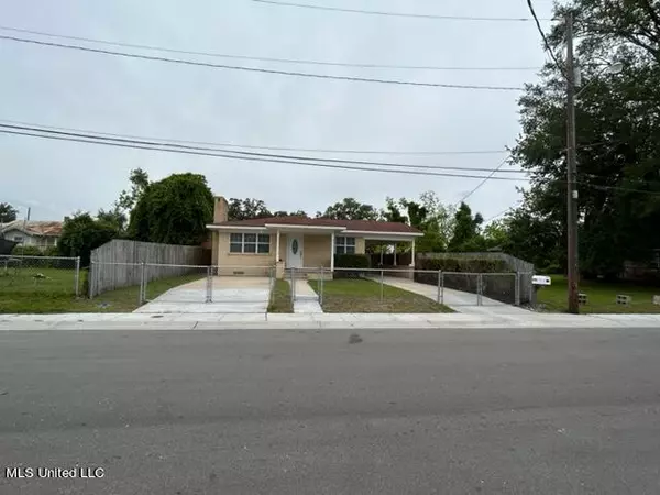 Biloxi, MS 39530,322 4th Street