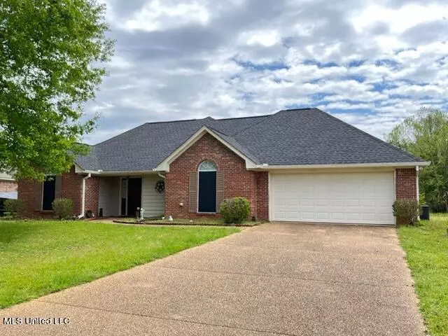 210 Shadow Creek Drive, Florence, MS 39073