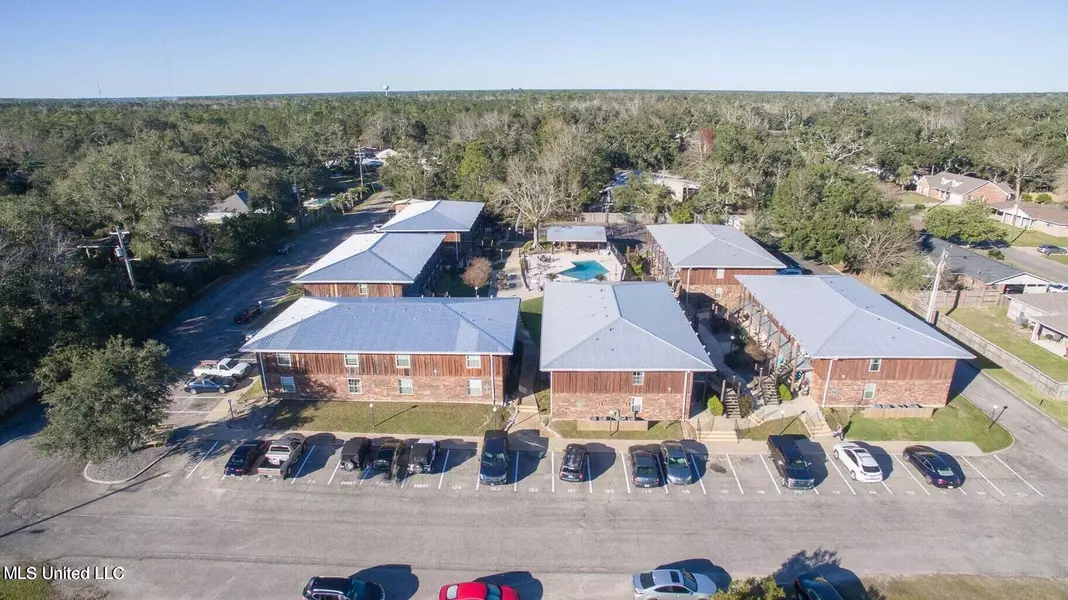 1550 E Second Street #O83, Pass Christian, MS 39571