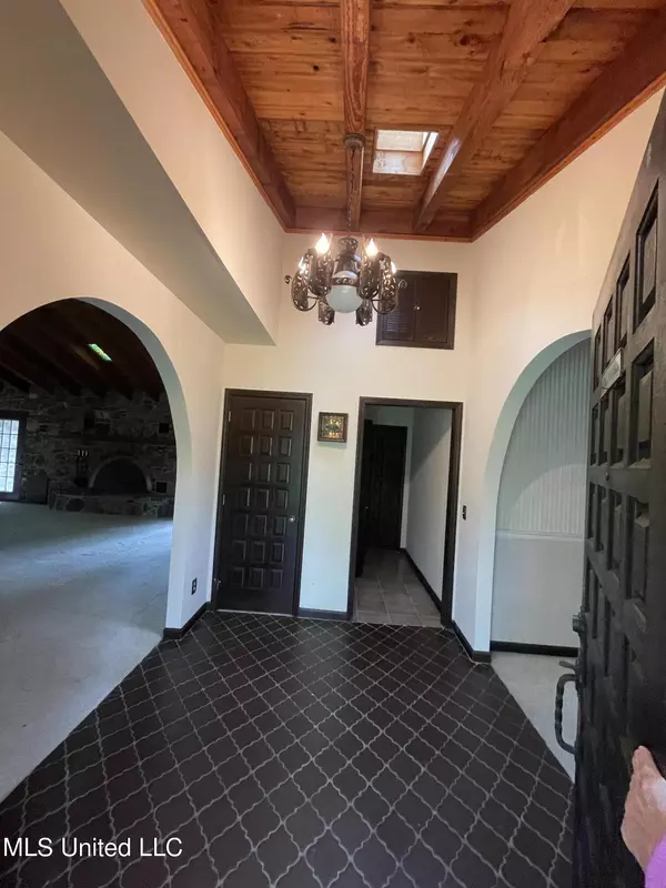 Starkville, MS 39759,121 Pine Top Drive