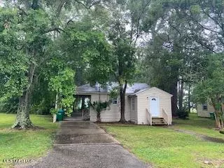 2210 Ingalls Avenue, Pascagoula, MS 39567