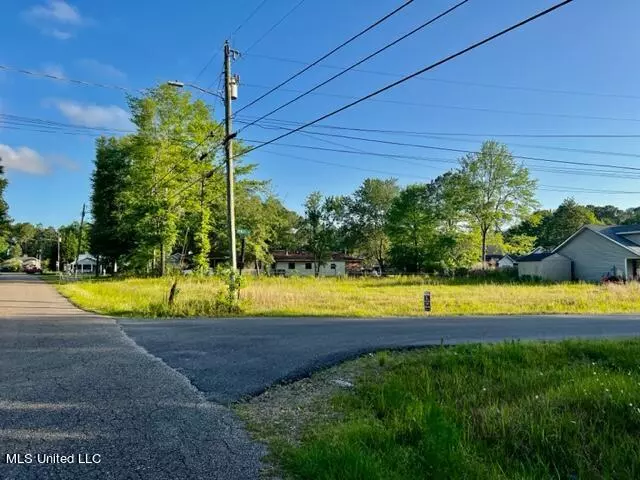 Piney Lane, Gautier, MS 39553