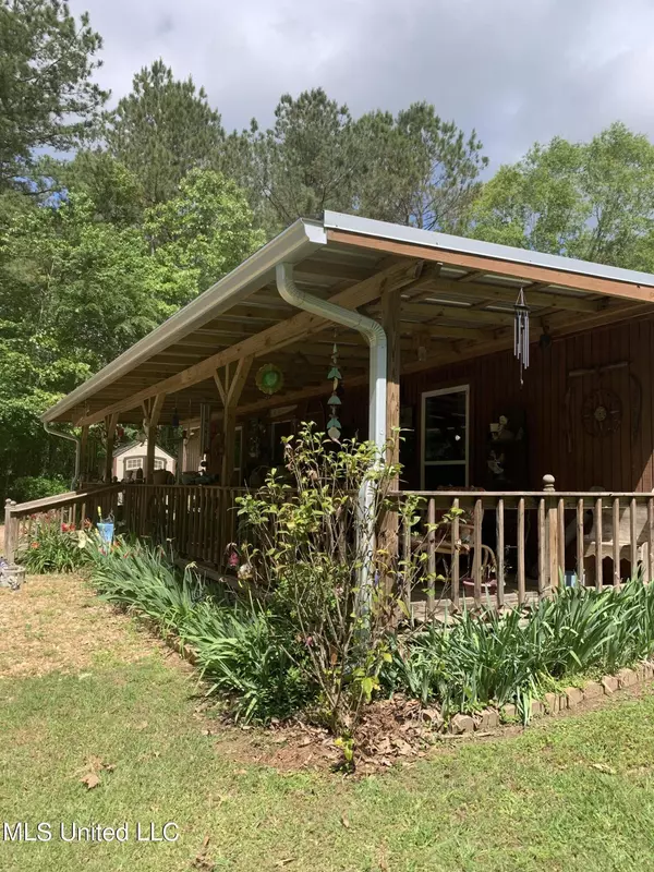 182 Holmes Hollow Lane, Canton, MS 39046