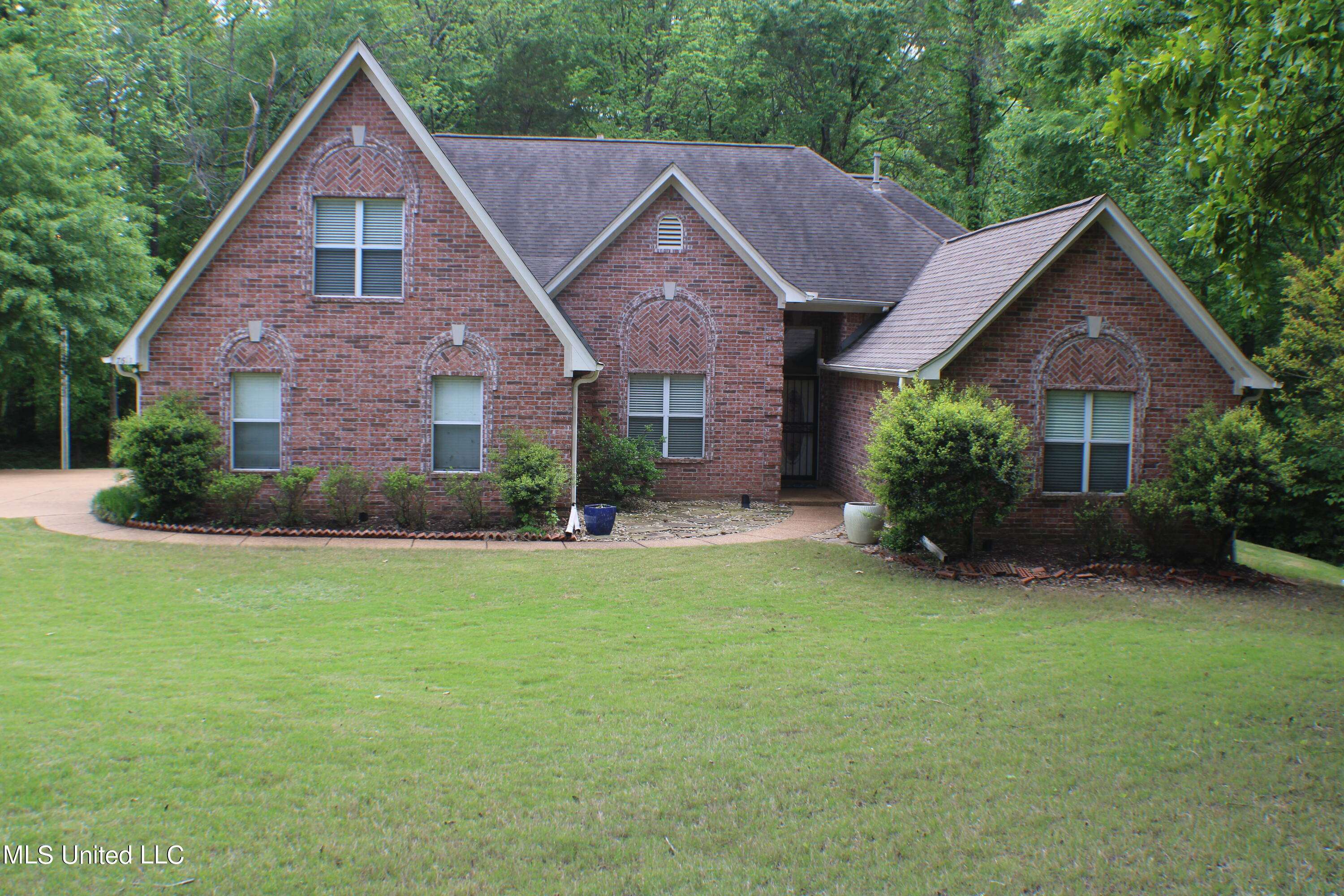 7611 Savannah Cove, Olive Branch, MS 38654