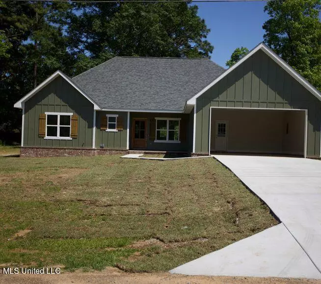 107 Sherwood Forest Drive, Petal, MS 39465