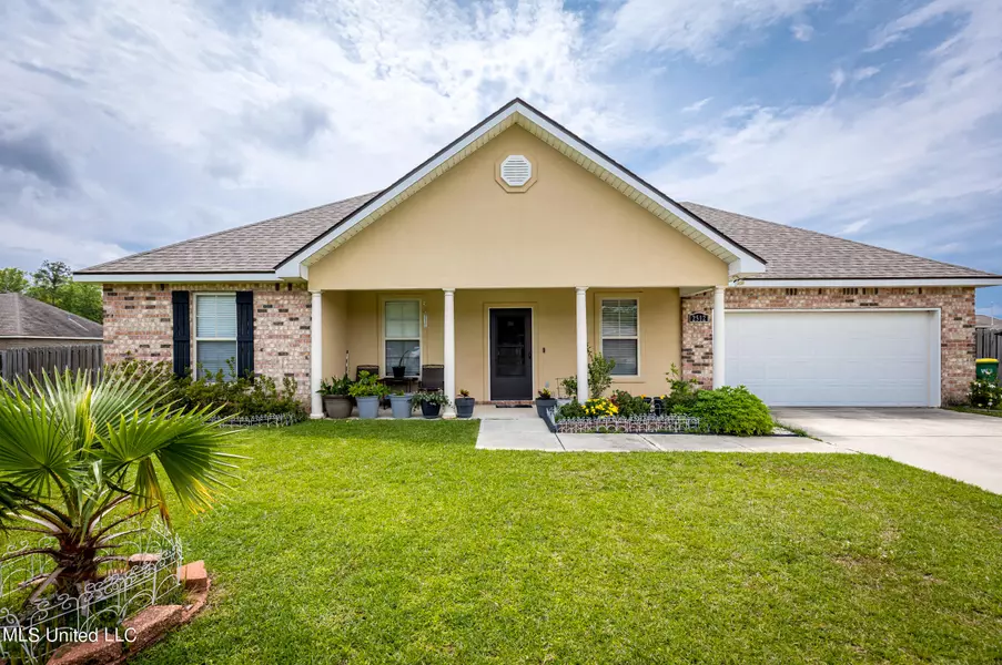 2512 Rhonda Avenue, Ocean Springs, MS 39564