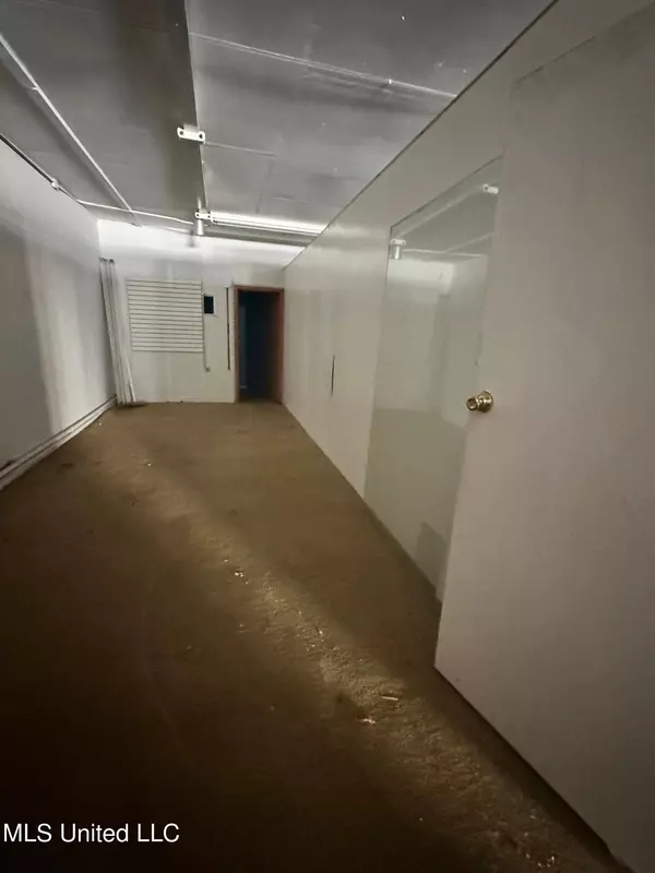 Newton, MS 39345,100 S Main Street