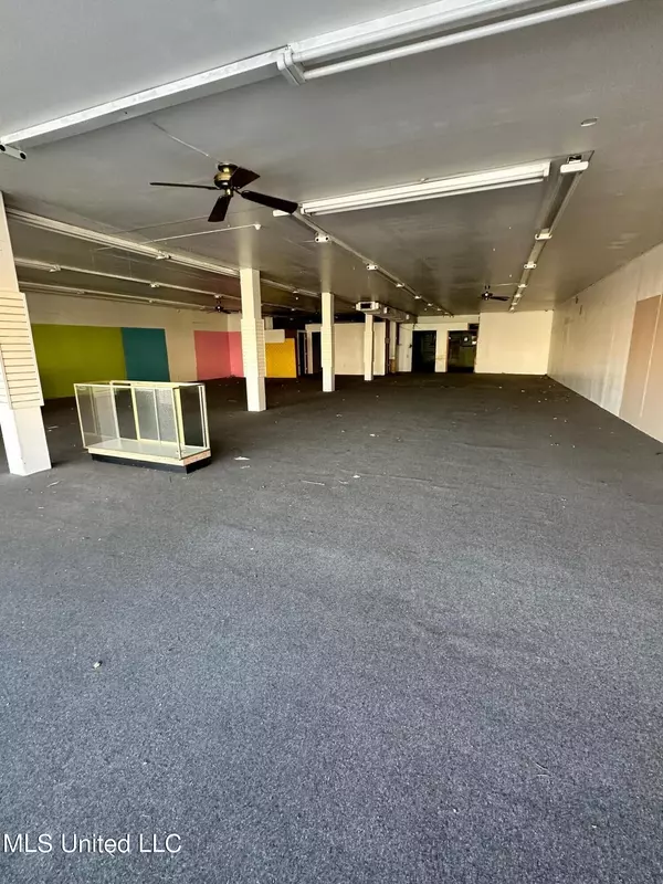 Newton, MS 39345,100 S Main Street