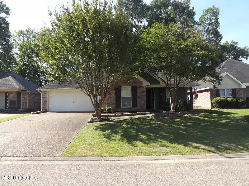 118 W Pinebrook Drive, Brandon, MS 39047