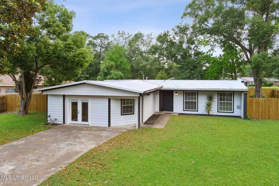 324 Seal Avenue, Long Beach, MS 39560