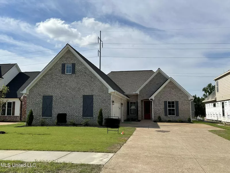 3476 Kreunen Street, Nesbit, MS 38651