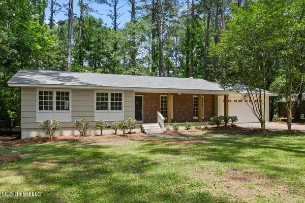 726 Lenox Drive, Jackson, MS 39211