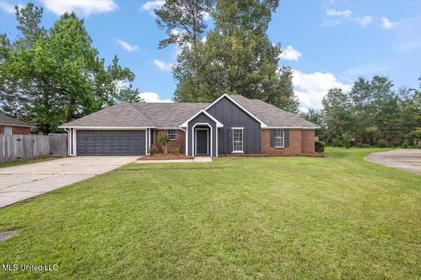 105 Hunters Oak Place, Brandon, MS 39047