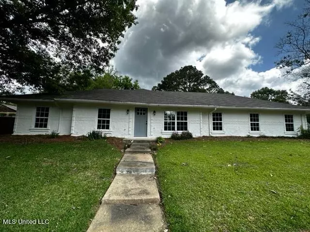 1503 Edgewood Place, Clinton, MS 39056