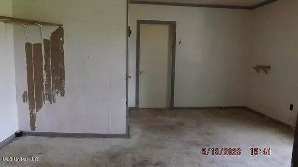 Enid, MS 38927,3305 James Road