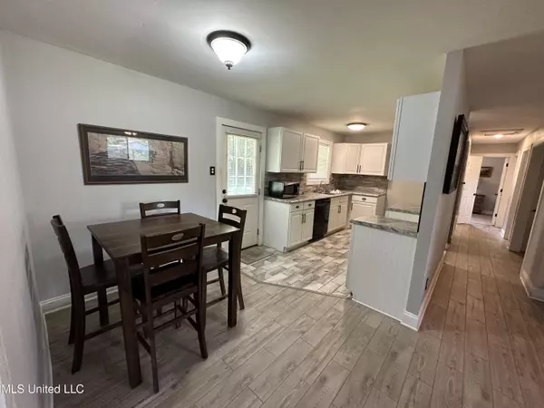 Pascagoula, MS 39567,2715 Wilson Avenue